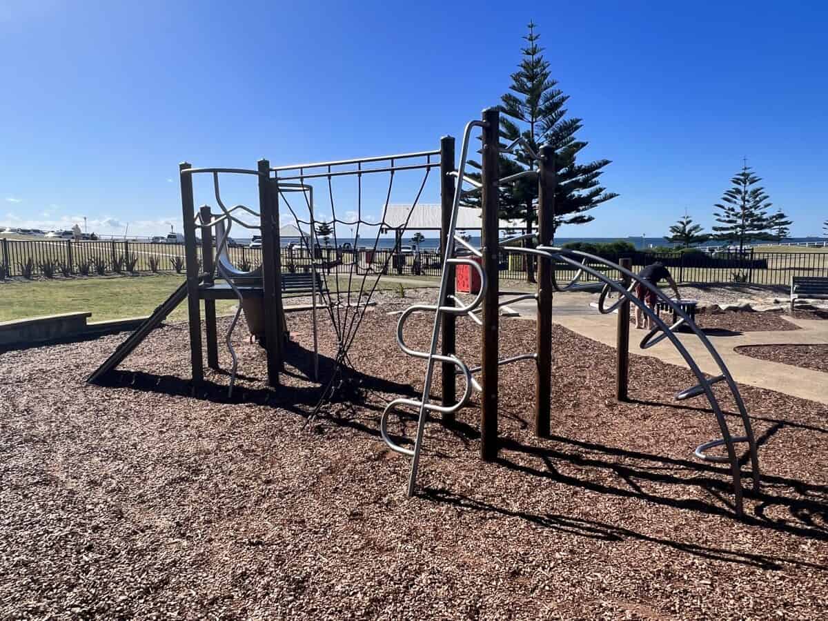 Dixon Park Beach Playground